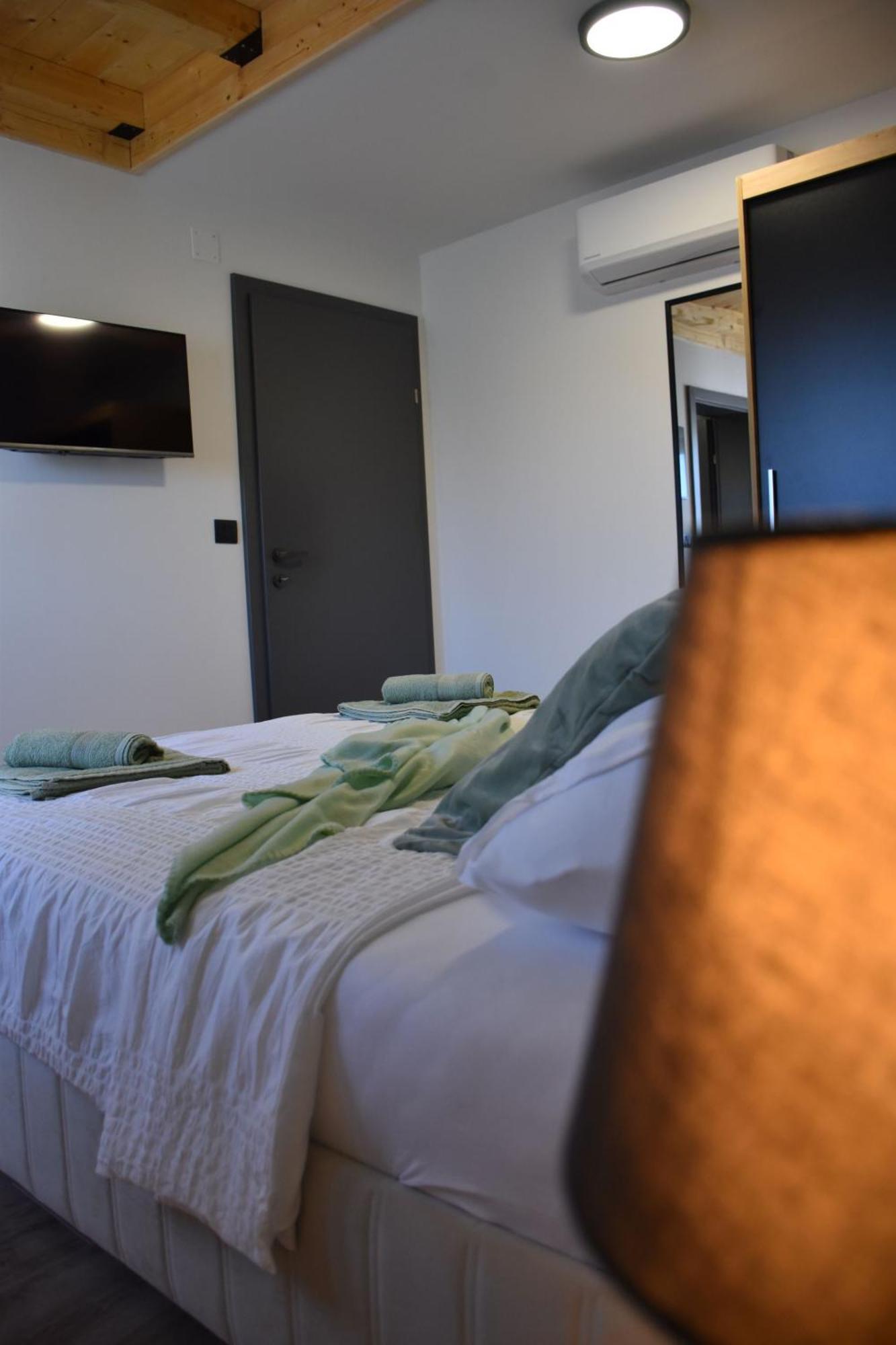 Apartments Rismondi 37E Fažana Extérieur photo